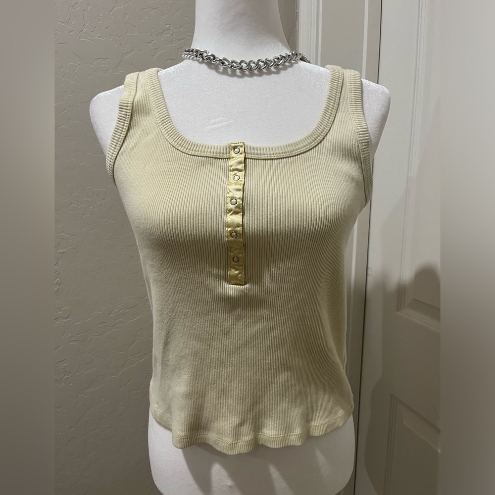 Dress barn crop top size large